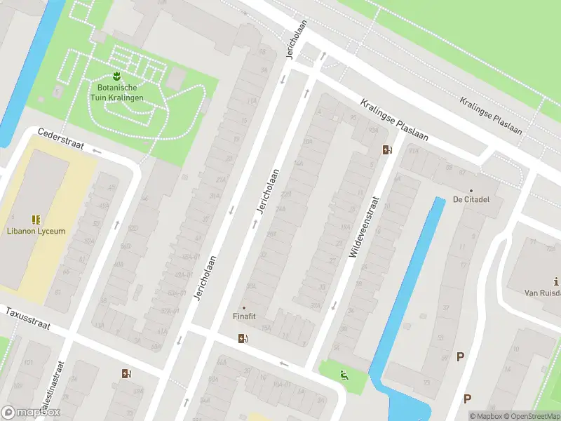 Ambulance met gepaste spoed naar de Jericholaan in Rotterdam