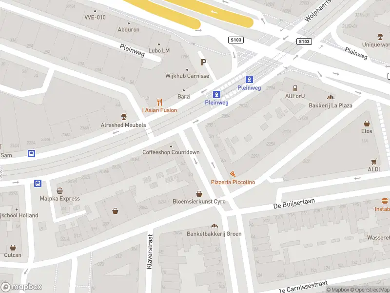 Ambulance met gepaste spoed naar de Zandblokstraat in Rotterdam