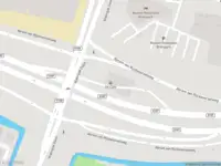Politie naar de Abram van Rijckevorselweg in Rotterdam vanwege ongeval met letsel