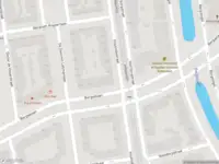 Ambulance met grote spoed naar de Bergselaan in Rotterdam