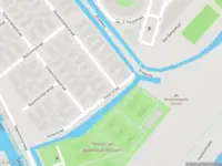 Ambulance met grote spoed naar de Stoelenmatterstraat in Leiden