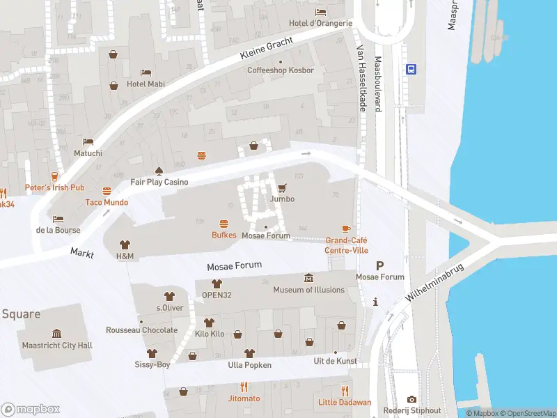 Ambulance met gepaste spoed naar de Laag Mosae Forum in Maastricht