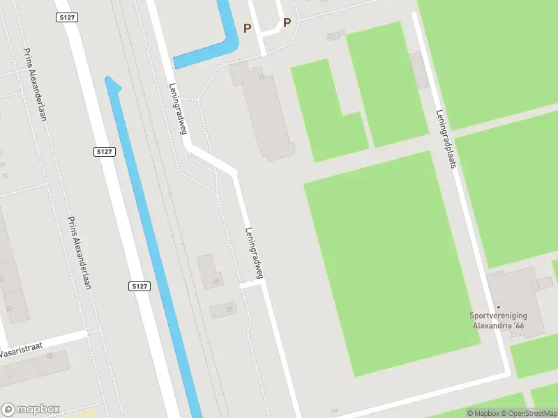 Ambulance met grote spoed naar de Leningradweg in Rotterdam