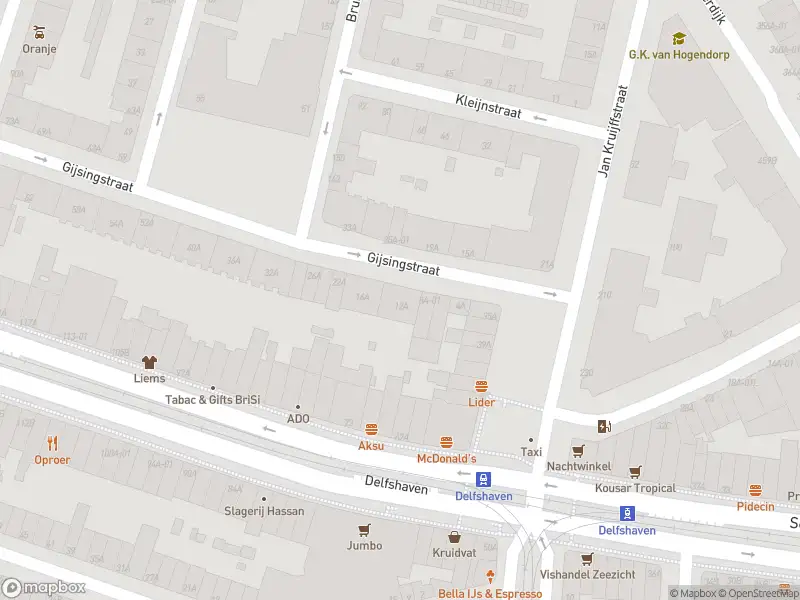 Ambulance met grote spoed naar de Gijsingstraat in Rotterdam