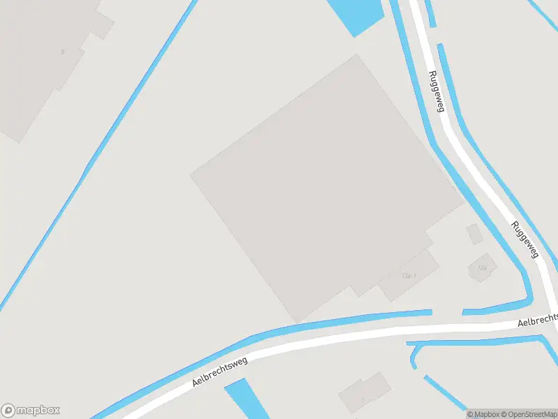 Politie naar de Aelbrechtsweg in Oostvoorne vanwege voertuigen te water