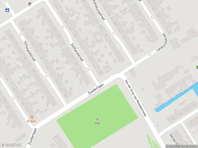 Ambulance met gepaste spoed naar de Delflandstraat in Rotterdam