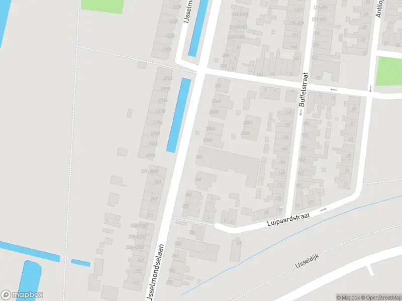 Ambulance met gepaste spoed naar de IJsselmondselaan in Rotterdam