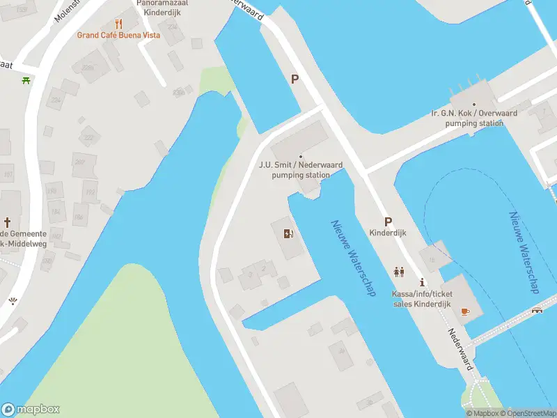 Ambulance met grote spoed naar de Nederwaard in Kinderdijk