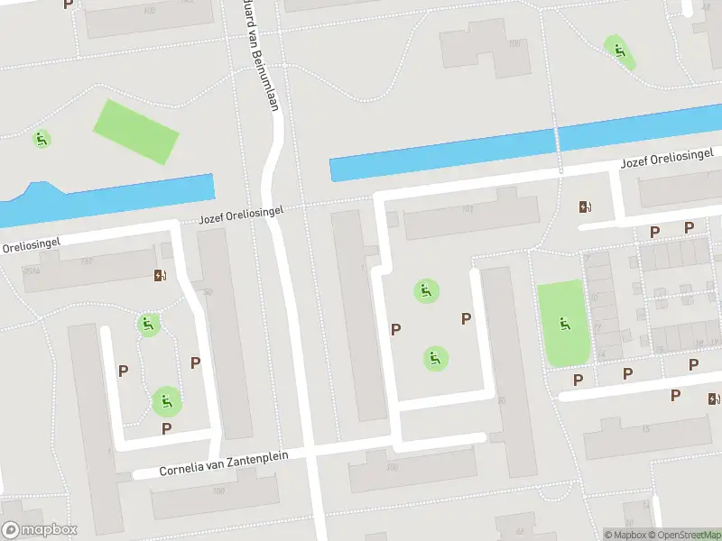 Ambulance met gepaste spoed naar de Henriëtte Bosmansplein in Schiedam