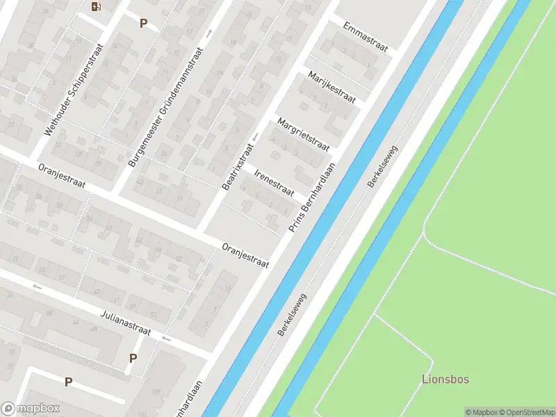 Ambulance met grote spoed naar de Irenestraat in Berkel en Rodenrijs