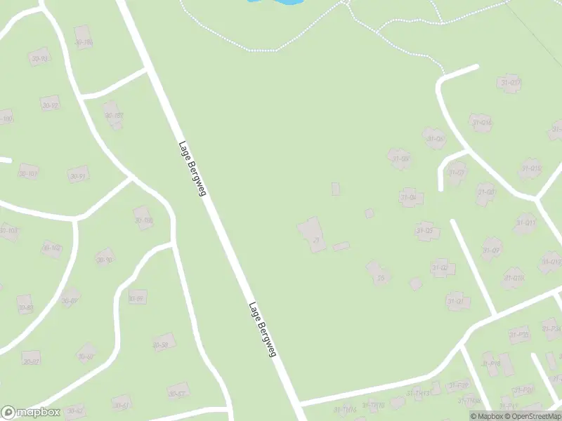 Brandweer met gepaste spoed naar de Lage Bergweg in Beekbergen vanwege gebouwbrand