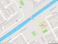 Brandweer met gepaste spoed naar de Kamperfoeliestraat in Almere vanwege afhijsen patient