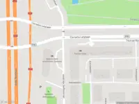 Brandweer met grote spoed naar de Hendrikje Stoffelsstraat in Amsterdam vanwege afgaan automatisch brandalarm