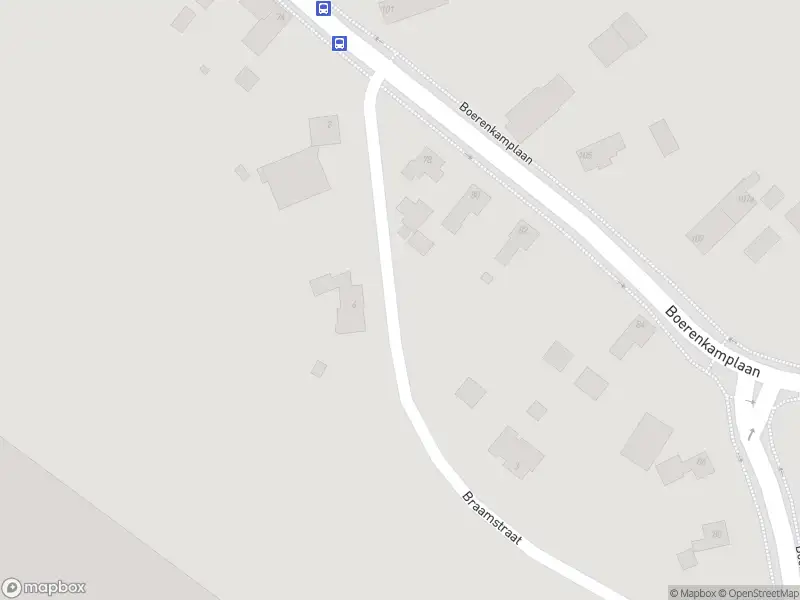 Brandweer met gepaste spoed naar de Braamstraat in Someren vanwege een buitenbrand