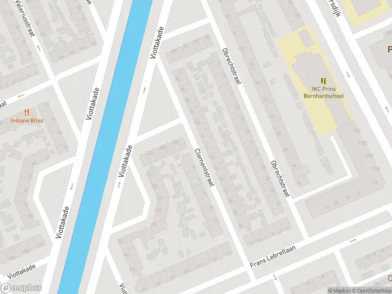 Ambulance met gepaste spoed naar de Clementstraat in Dordrecht