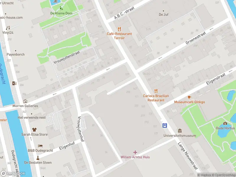 Brandweer met gepaste spoed naar de Lange Nieuwstraat in Utrecht