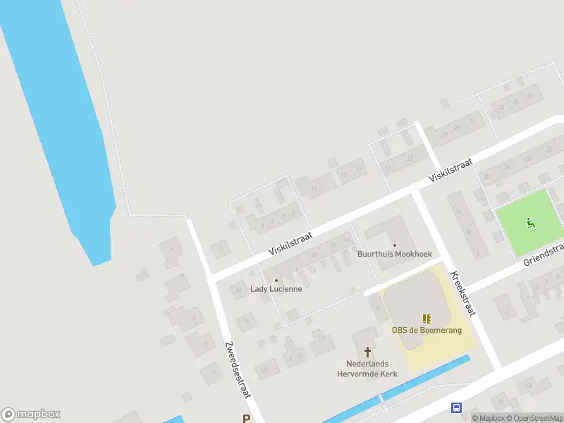 Ambulance met grote spoed naar de Viskilstraat in Mookhoek