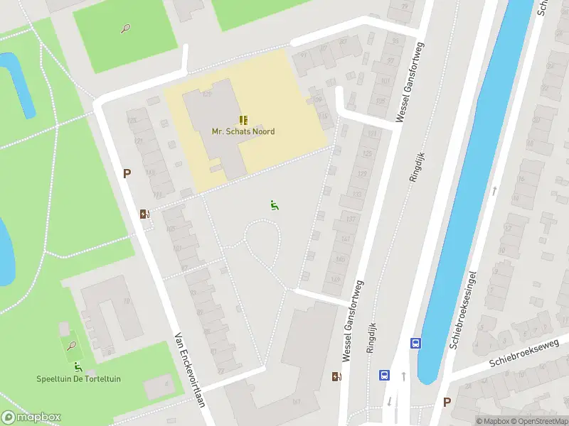 Ambulance met gepaste spoed naar de Wessel Gansfortweg in Rotterdam