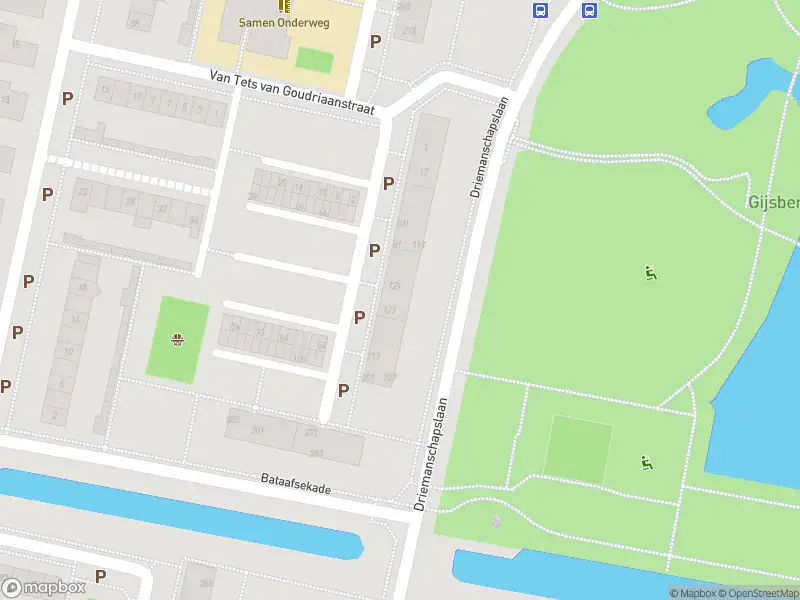 Ambulance met grote spoed naar de Gerard van Lomstraat in Gorinchem