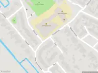 Ambulance met grote spoed naar de Johan de Kreijstraat in Giessenburg