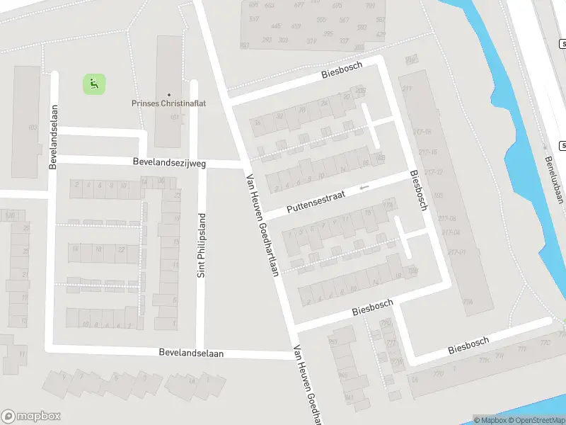 Ambulance met gepaste spoed naar de Puttensestraat in Amstelveen