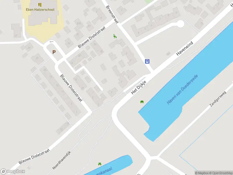 Ambulance met grote spoed naar de Het Dijkje in Goedereede