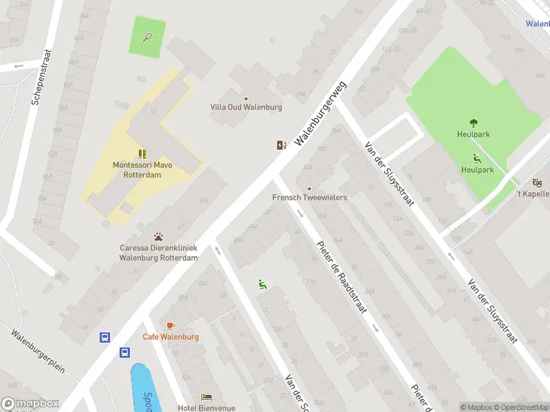 Ambulance naar de Walenburgerweg in Rotterdam
