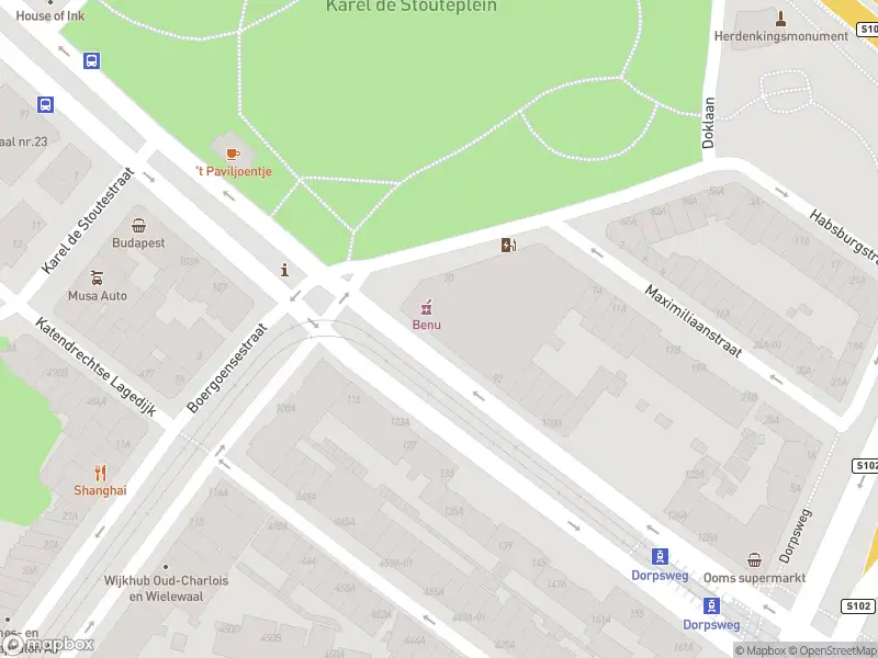Ambulance met gepaste spoed naar de Wolphaertsbocht in Rotterdam