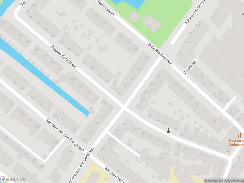 Ambulance met gepaste spoed naar de Adriaen van der Doeslaan in Rotterdam