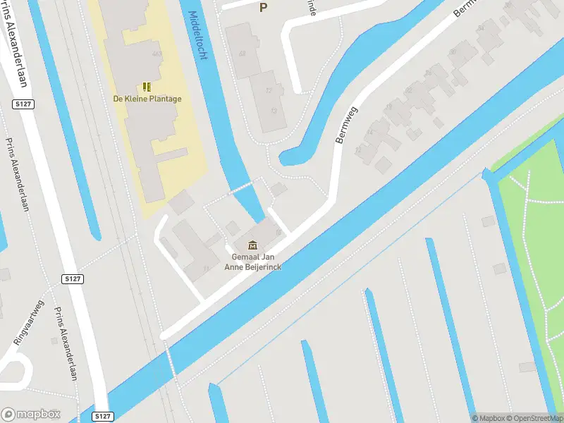 Ambulance met gepaste spoed naar de Bermweg in Capelle aan den IJssel