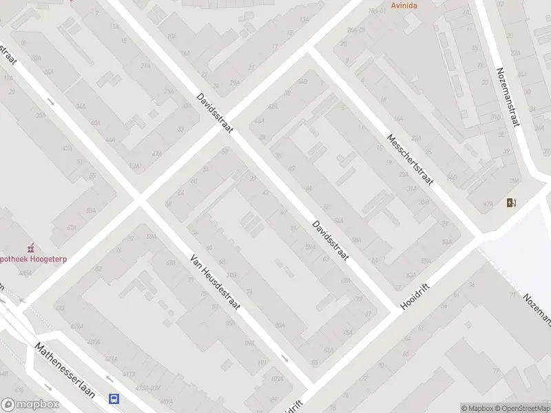 Ambulance met gepaste spoed naar de Davidsstraat in Rotterdam