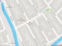 Ambulance met gepaste spoed naar de Stationssingel in Rotterdam