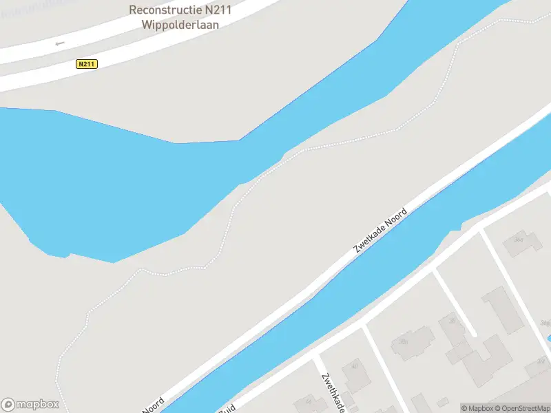 Ambulance met grote spoed naar de Zwetkade Noord in Wateringen