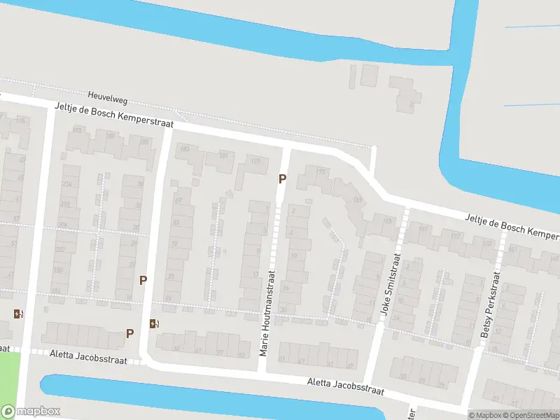 Ambulance met gepaste spoed naar de Marie Houtmanstraat in Alphen aan den Rijn