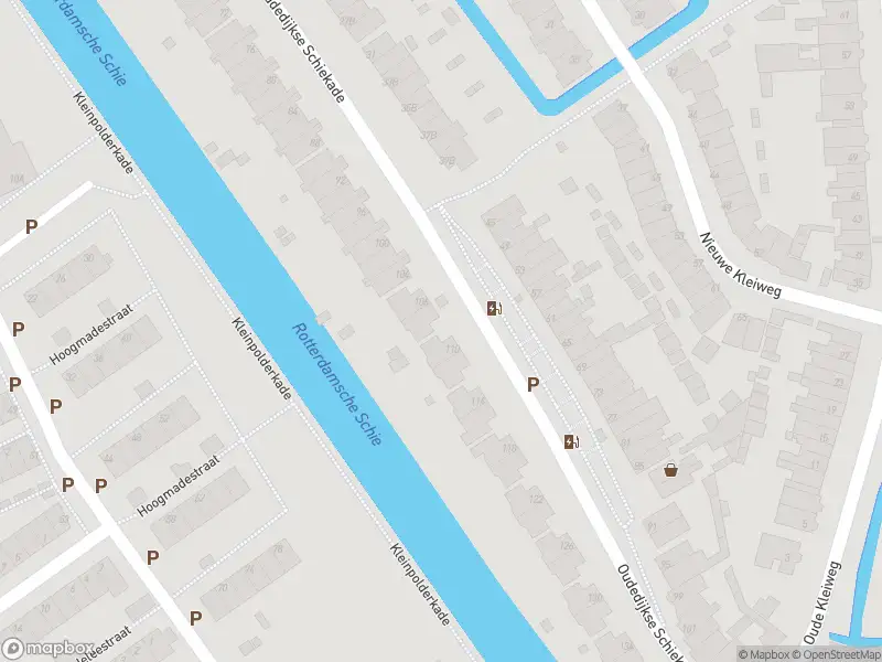 Ambulance met grote spoed naar de Oudedijkse Schiekade in Rotterdam