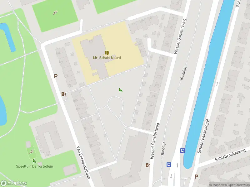 Ambulance met gepaste spoed naar de Wessel Gansfortweg in Rotterdam