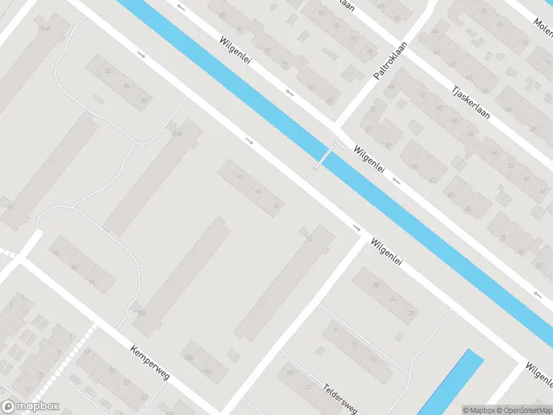 Ambulance met grote spoed naar de Wilgenlei in Rotterdam