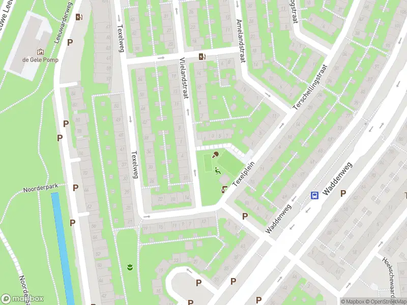 Ambulance met grote spoed naar de Kalkoenstraat in Amsterdam