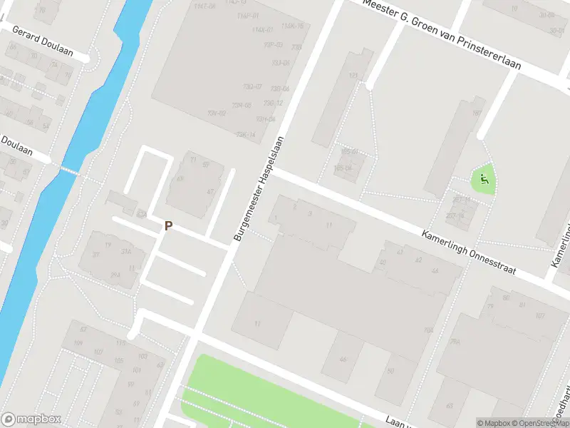 Ambulance met gepaste spoed naar de Kamerlingh Onnesstraat in Amstelveen