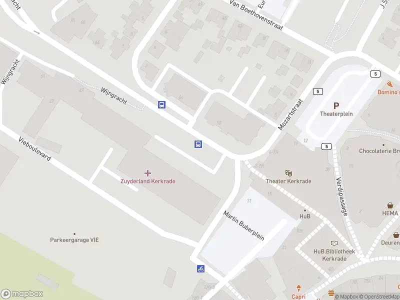 Politie naar de Wijngracht in Kerkrade vanwege aanrijding met letsel