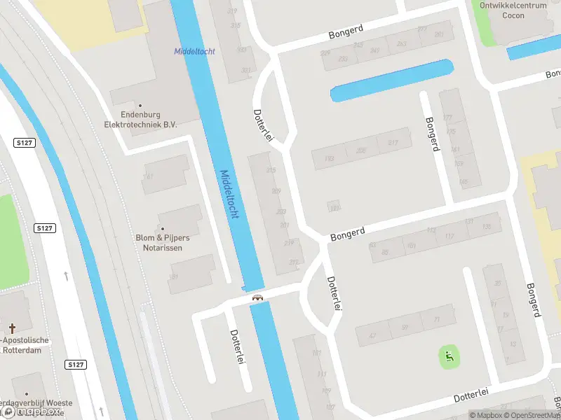 Ambulance met grote spoed naar de Dotterlei in Capelle aan den IJssel