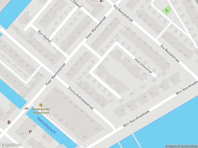 Brandweer met gepaste spoed naar de Kees Schererhof in Amsterdam
