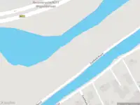 Ambulance met grote spoed naar de Zwetkade Noord in Wateringen