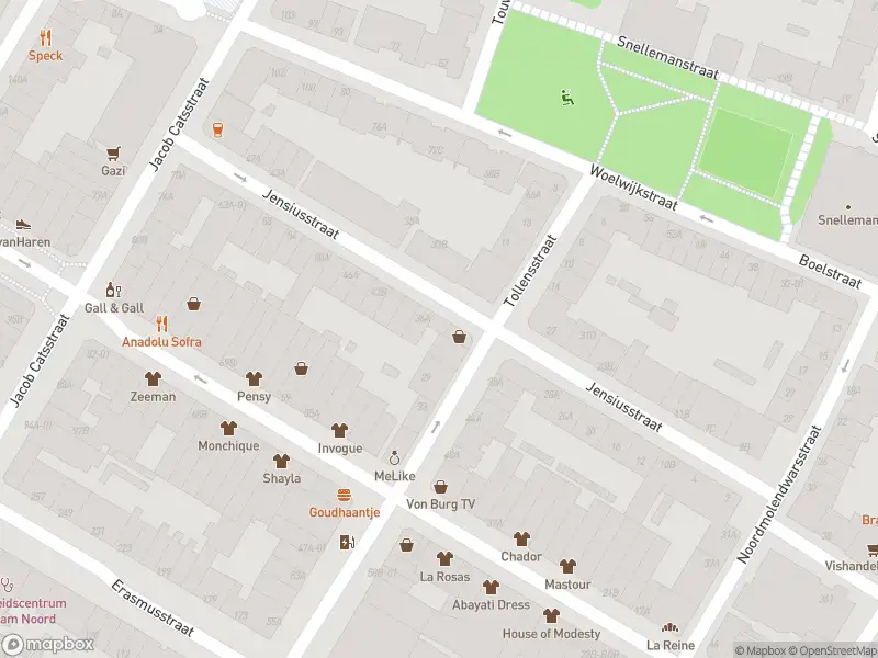 Ambulance met gepaste spoed naar de Jensiusstraat in Rotterdam