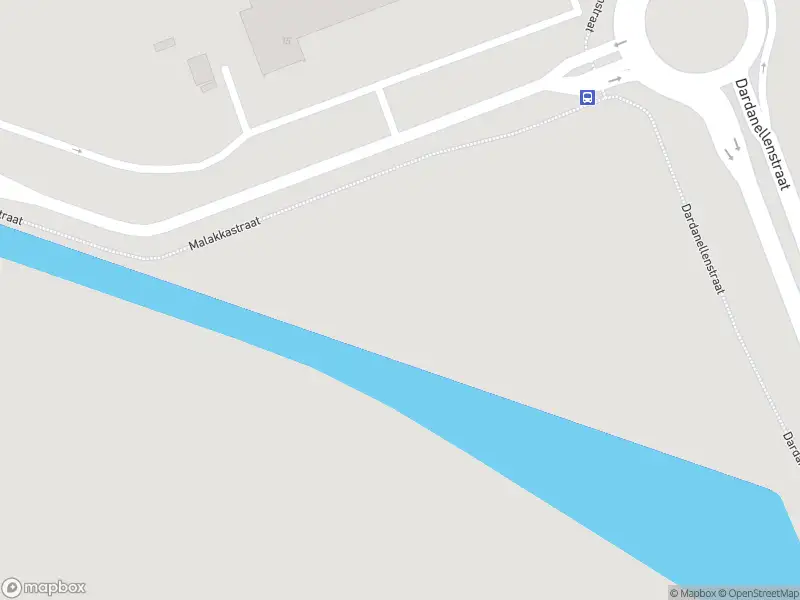 Ambulance met gepaste spoed naar de Malakkastraat in Maasvlakte Rotterdam