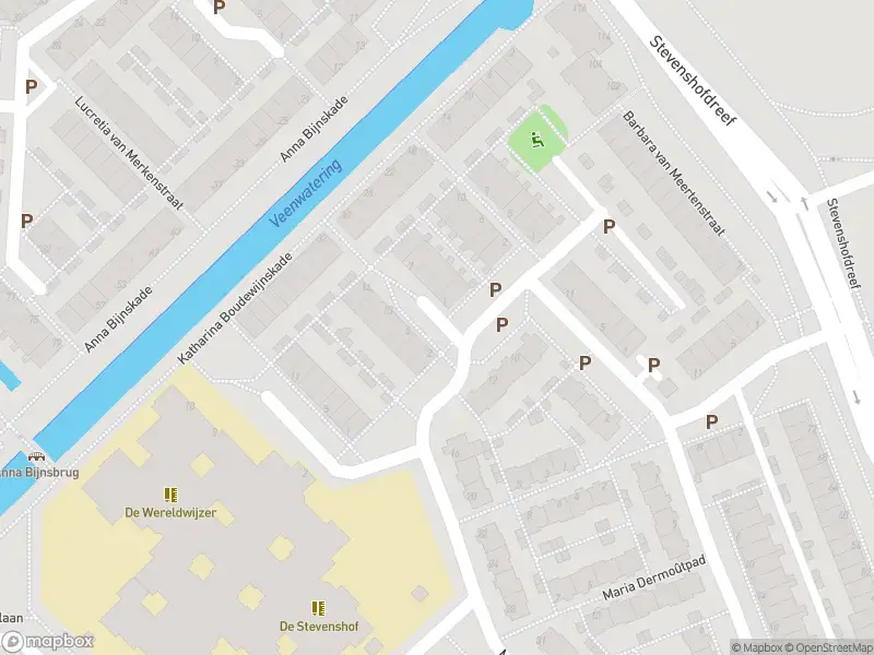 Ambulance met gepaste spoed naar de Aagje Dekenstraat in Leiden