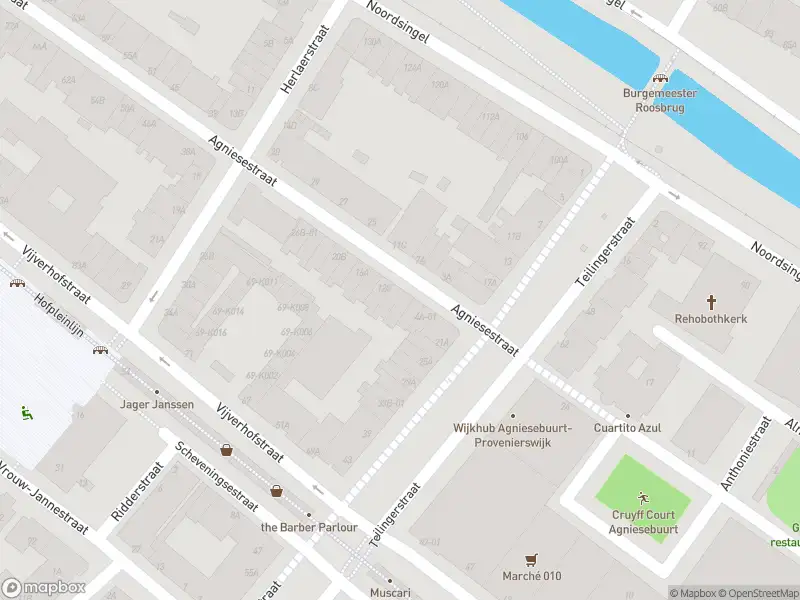 Ambulance met grote spoed naar de Agniesestraat in Rotterdam