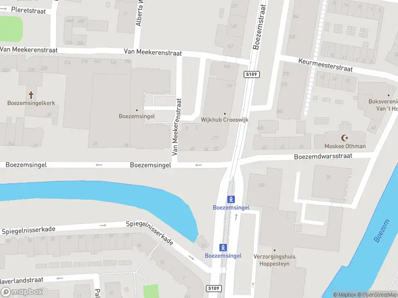 Ambulance met grote spoed naar de Boezemsingel in Rotterdam
