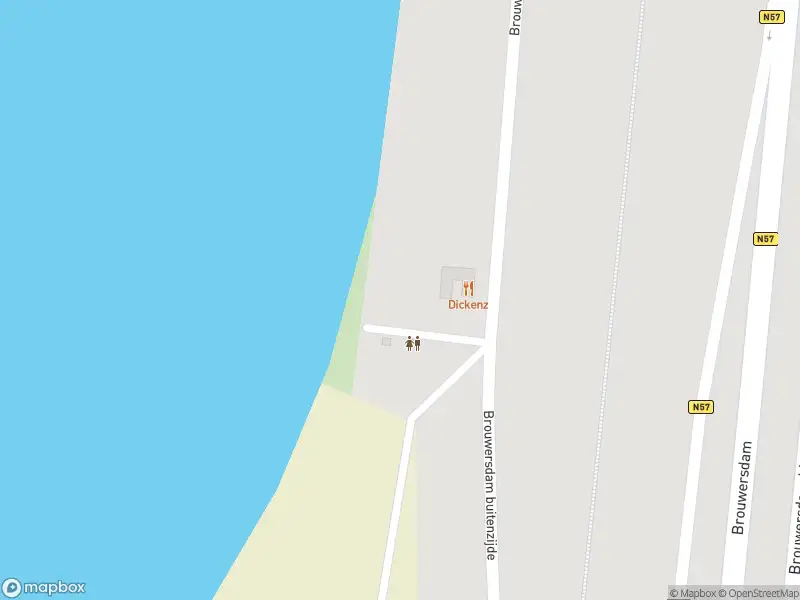 Ambulance met grote spoed naar de Strand Brouwersdam in Scharendijke