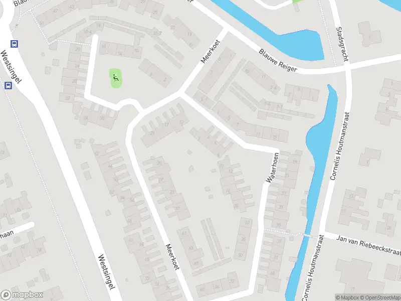 Politie naar de Veenestraat in Bunschoten-Spakenburg vanwege aanrijding met letsel